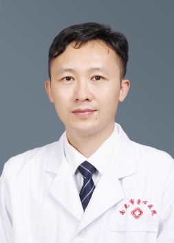 王国强