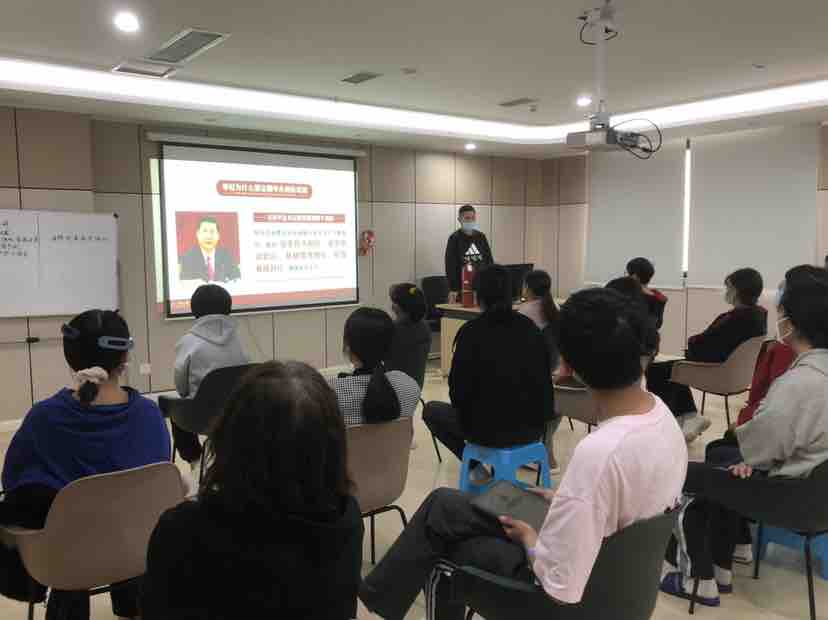 消防进科室，共建“防火墙”