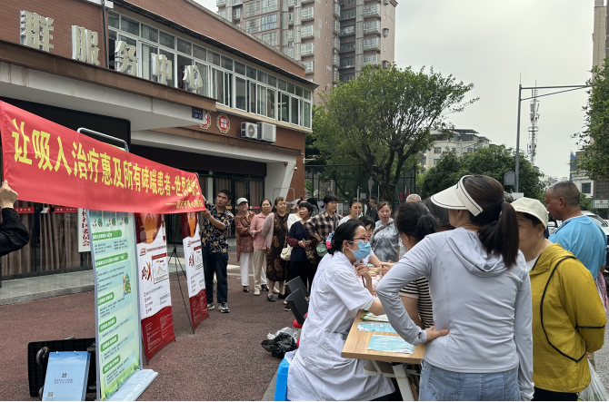【5.12护士节系列活动】累计服务300余人次！南充市身心医院联合义诊为呼吸健康筑牢坚实防线