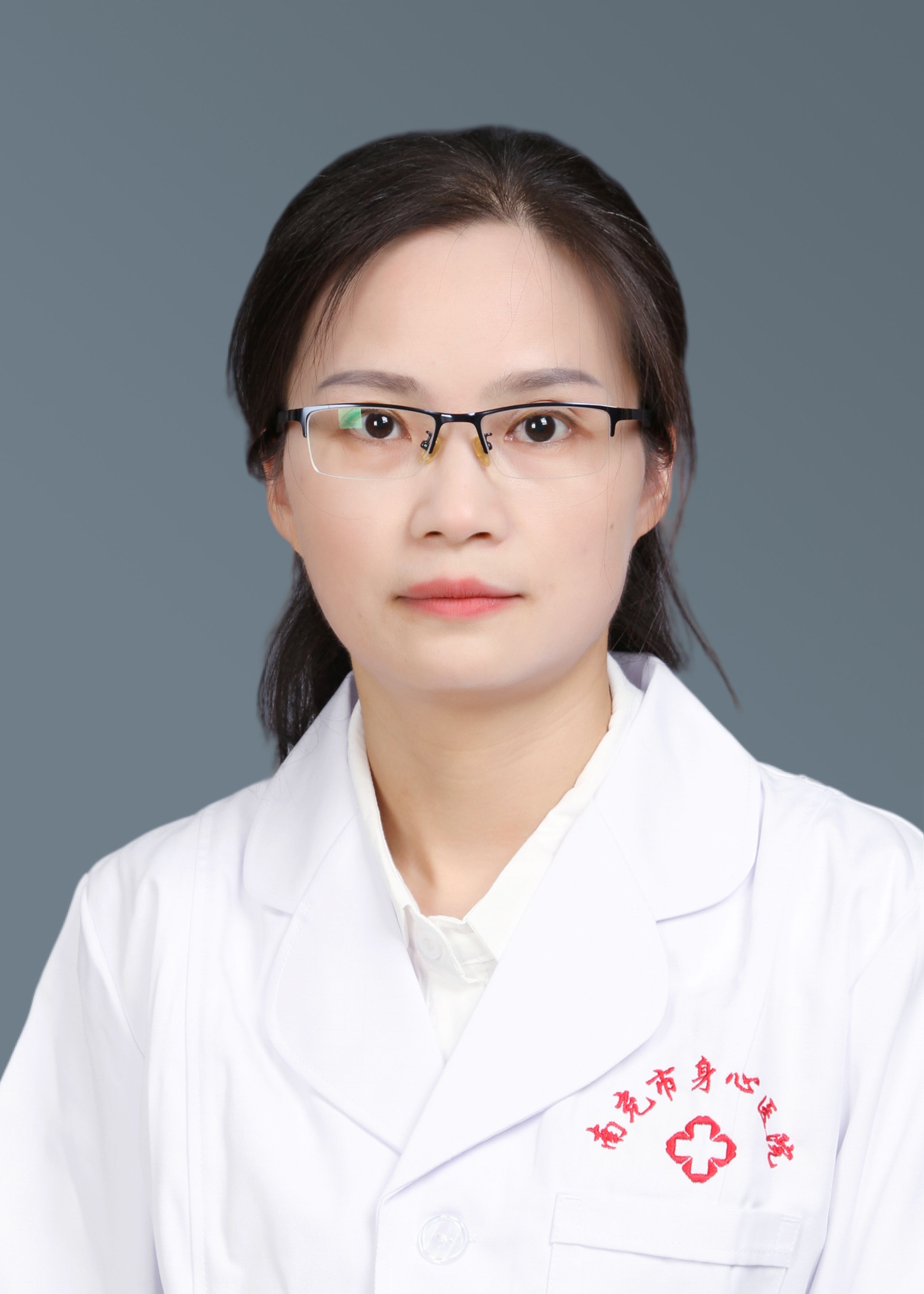 龙红英